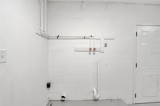 Building Photo - 2328 Dae Ct