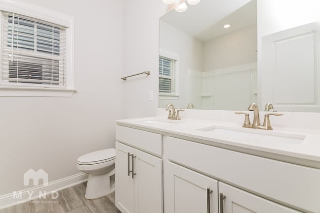 Building Photo - 395 Jorpaul Dr