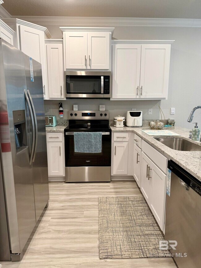 Building Photo - 4250 Lost Bay Dr