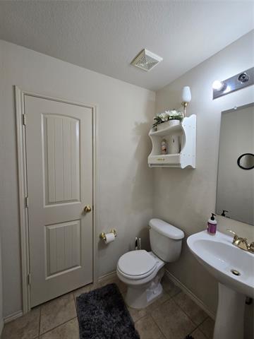 Building Photo - 8417 Star Thistle Dr