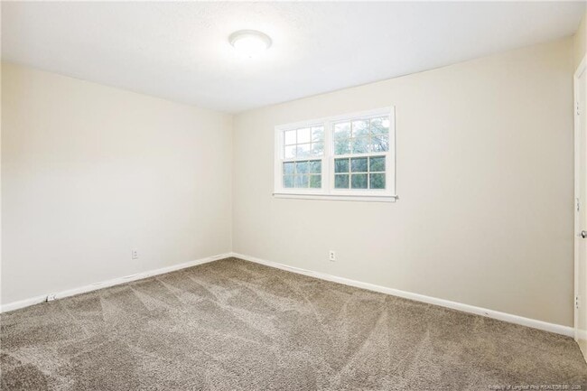 Building Photo - 828 Pilot Ave