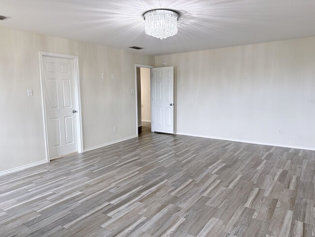 Building Photo - 5407 Simbrah Dr