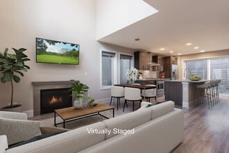 Building Photo - Welcome Home Modern Townhome in the heart of Freemont