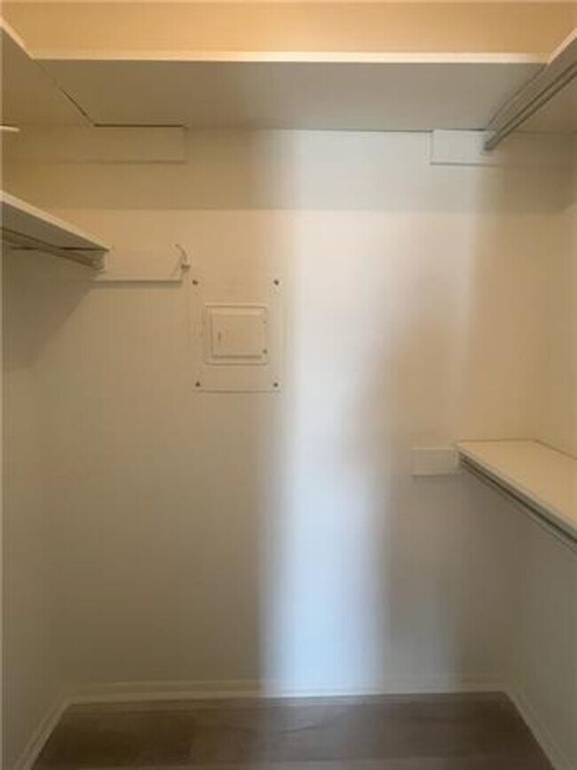 Building Photo - 3320 N Arnoult Rd