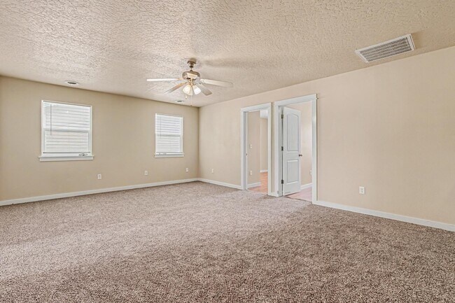Building Photo - 18327 Buckeye Pl