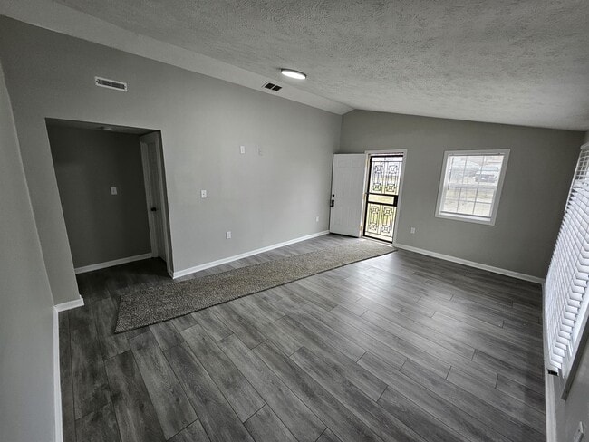Building Photo - 5221 Melrose Ave