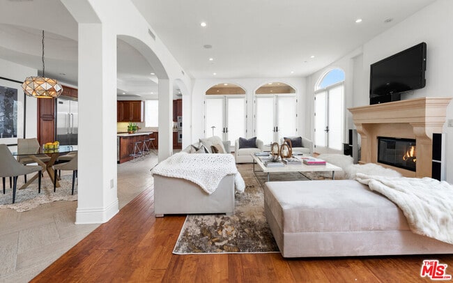 Building Photo - 420 S Hamel Rd