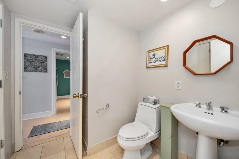 Building Photo - 83 Cambridge Pkwy