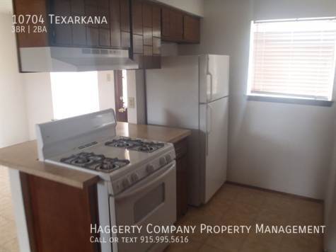 Building Photo - Northeast El Paso 3 Bed Refrig A/C