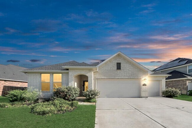 Primary Photo - 8034 Royal Palm Dr
