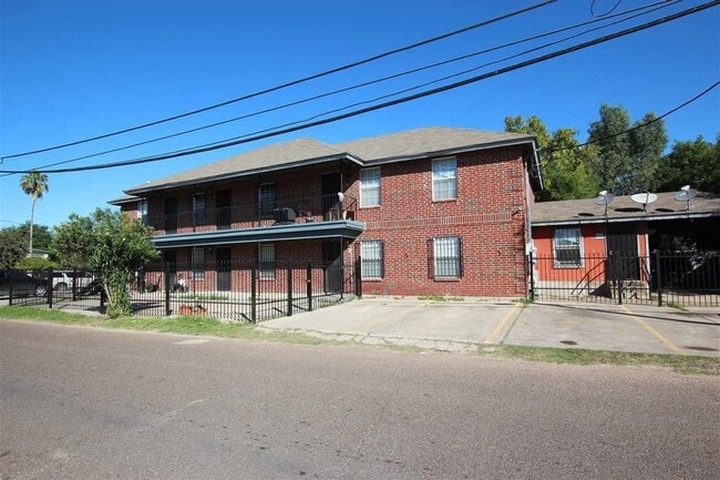 Building Photo - 103 Mims Ave