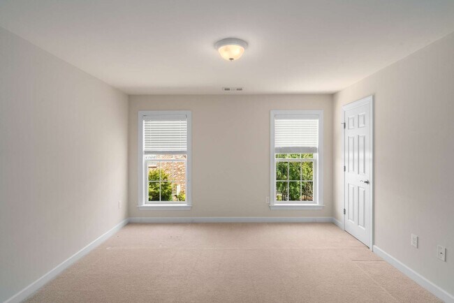 Building Photo - 217 Conservatory Drive