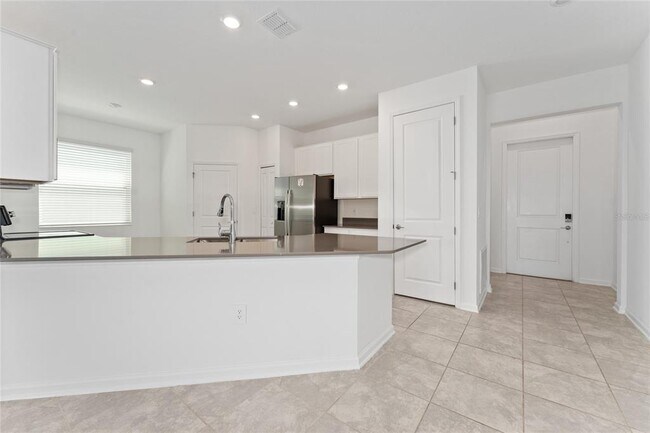 Building Photo - 860 Daring Dr