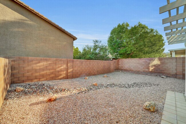 Building Photo - Charming 3-Bedroom Two-Story Home in Gated...