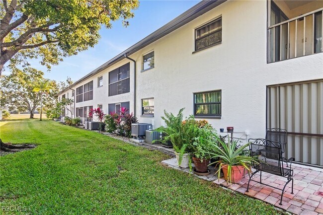 Building Photo - 1429 Cape Coral Pkwy W