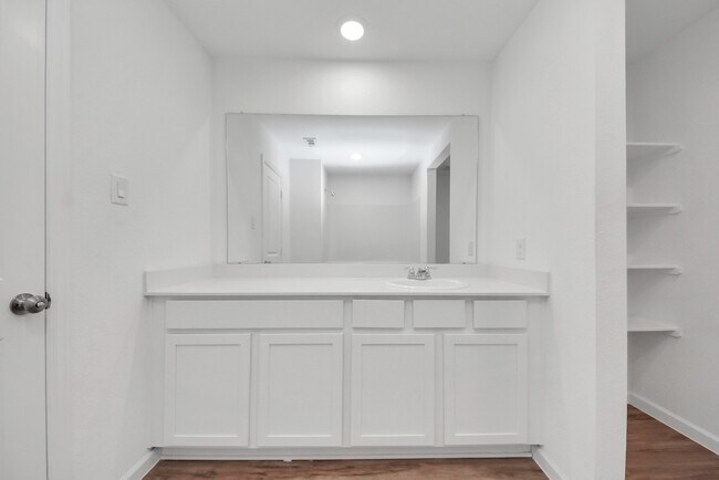 Building Photo - 19523 Manduca Dr