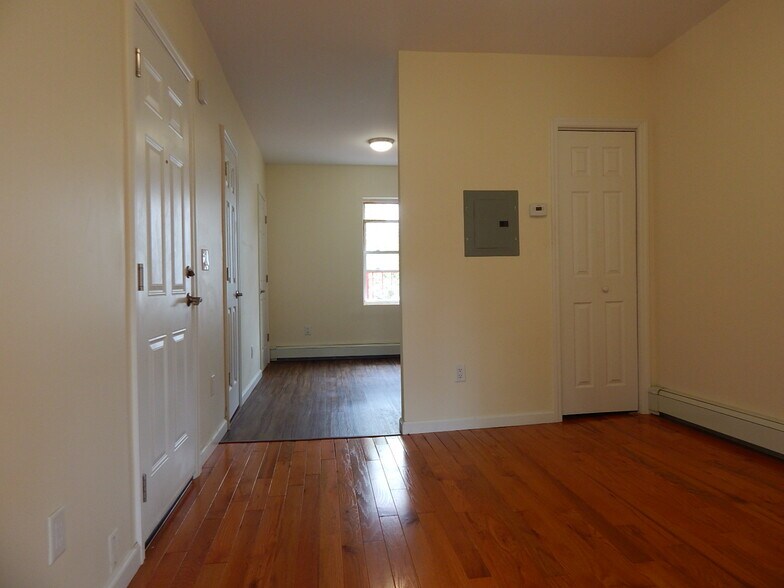 Building Photo - 230 5th St
