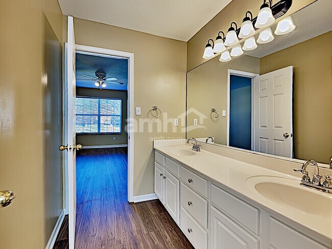 Building Photo - 1105 Avocet Ln