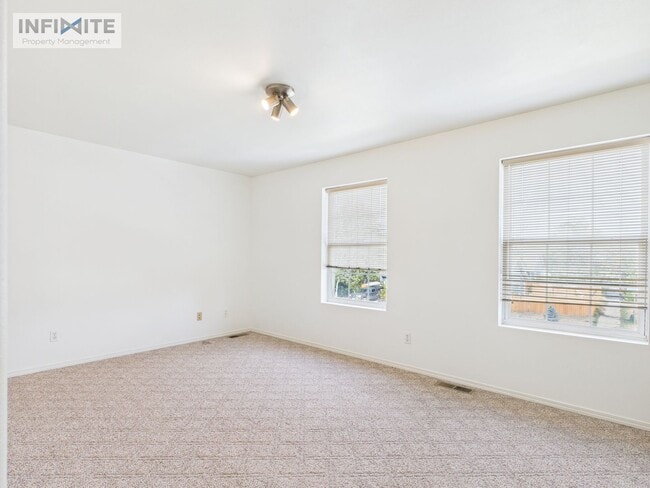 Building Photo - 3 Bedroom with a One Car Garage
