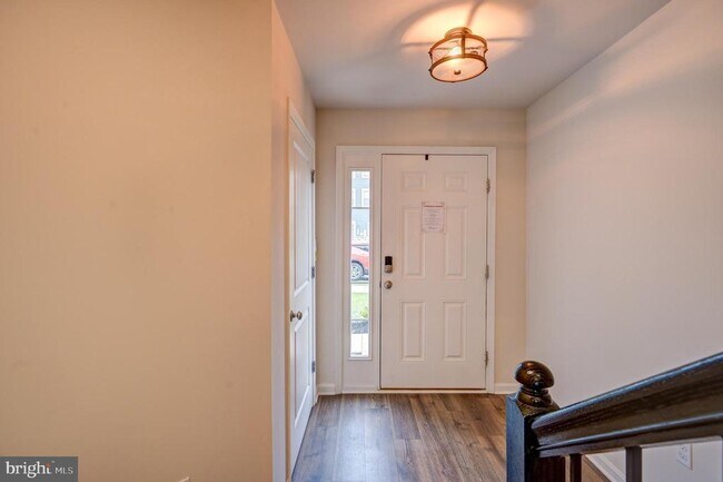 Building Photo - 5059 Silver Oak Dr