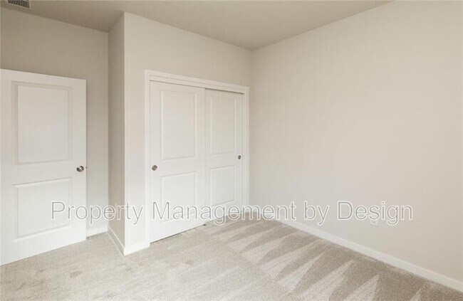 Building Photo - 2326 Legacy Dr
