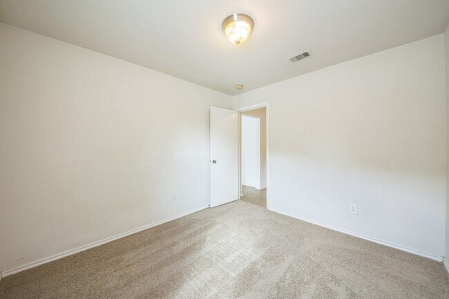 Building Photo - 5751 Wandering Creek Dr
