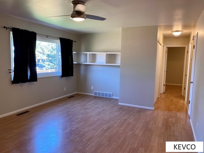 Building Photo - 1728 Azalea Dr
