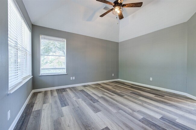 Building Photo - 17930 Seven Pines Dr