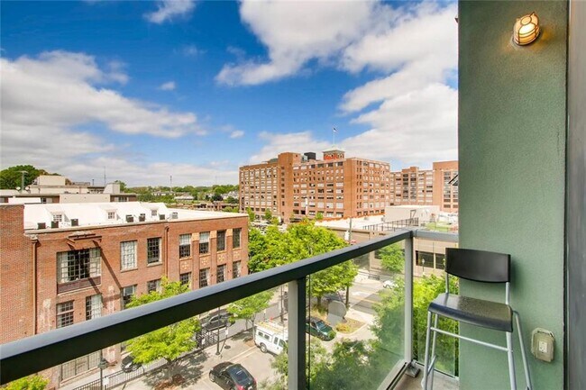 Building Photo - 620 Glen Iris Dr NE