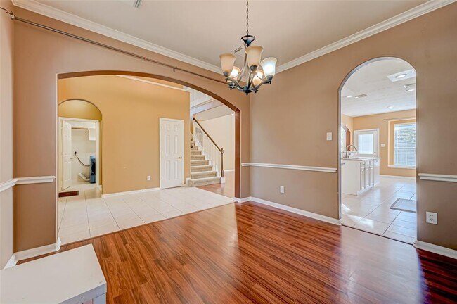 Building Photo - 1606 Maryvale Dr