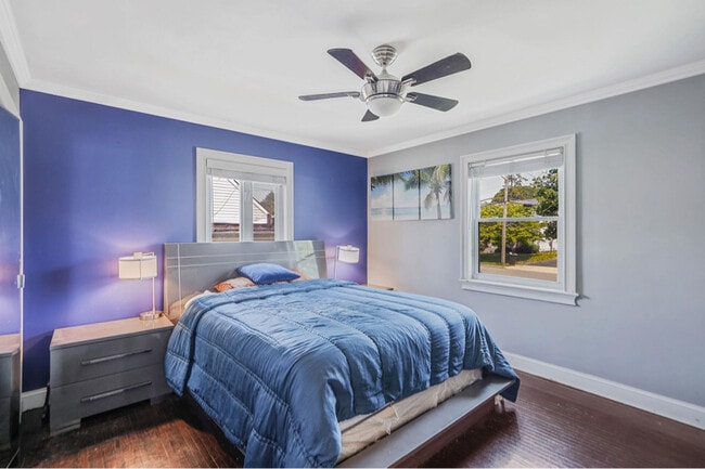 Primary Photo - 722 N Ascan St