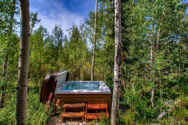 Building Photo - Winter Rental