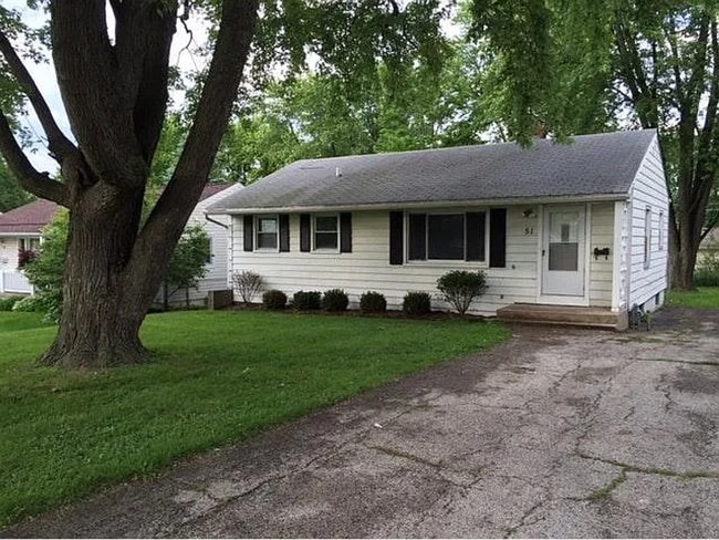 Primary Photo - 3 Bedroom in Mundelein