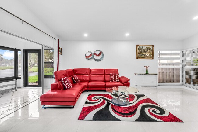 Building Photo - 13462 Sabal Palm Ct