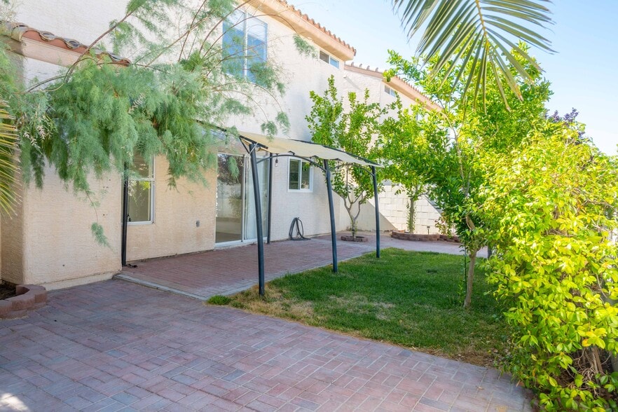 Building Photo - 7924 Horn Tail Ct