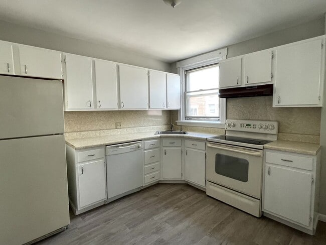 Building Photo - 3 Bedroom Home in Bridesburg for Rent!