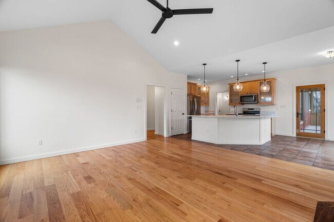 Building Photo - 15 Carl Roberts Rd