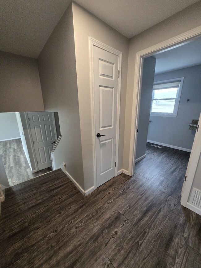 Building Photo - 1618 S 18th St