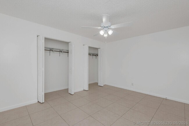 Building Photo - 8830 W Sample Rd