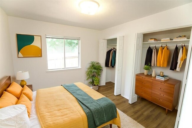 Building Photo - 8002 Sonnet Ave