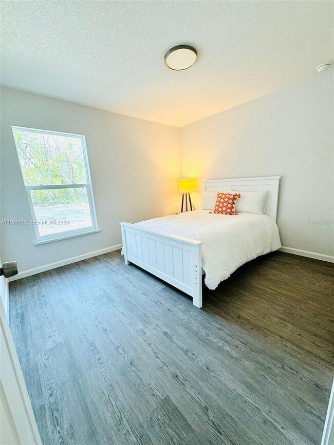 Building Photo - 13731 SW 89 Cir