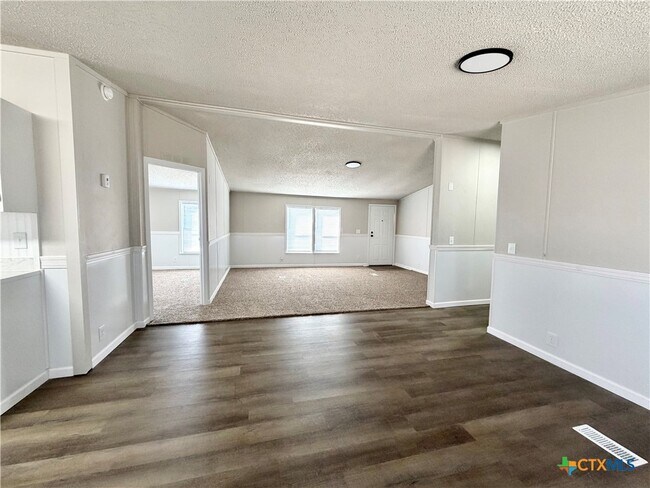 Building Photo - 1414 Mohican Trail