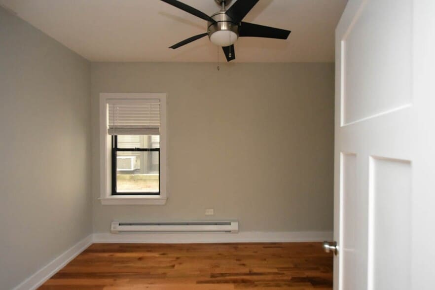 Building Photo - 822 Elm St