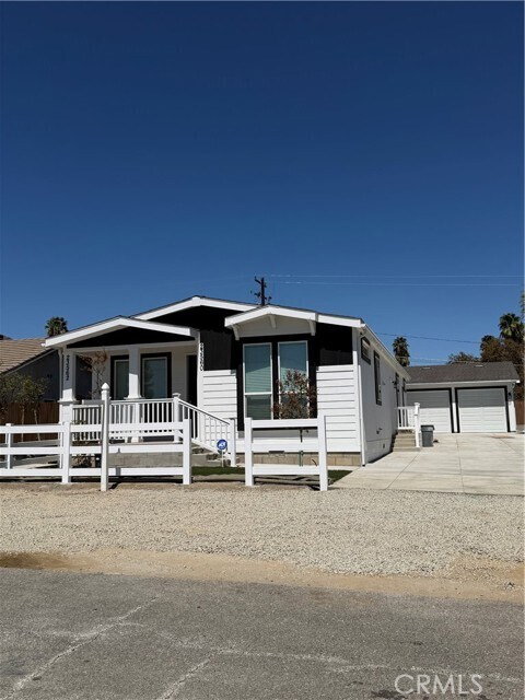 Building Photo - 23560 Vista Way