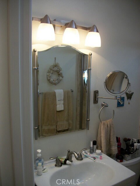 Building Photo - 302 Princeton Dr