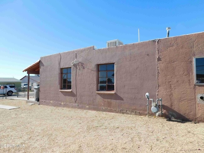 Building Photo - 7625 Hacienda Ave