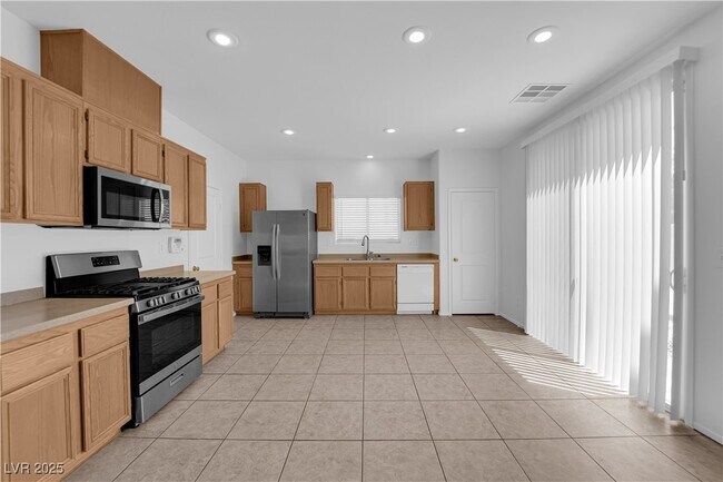 Building Photo - 6236 Halstead Ct
