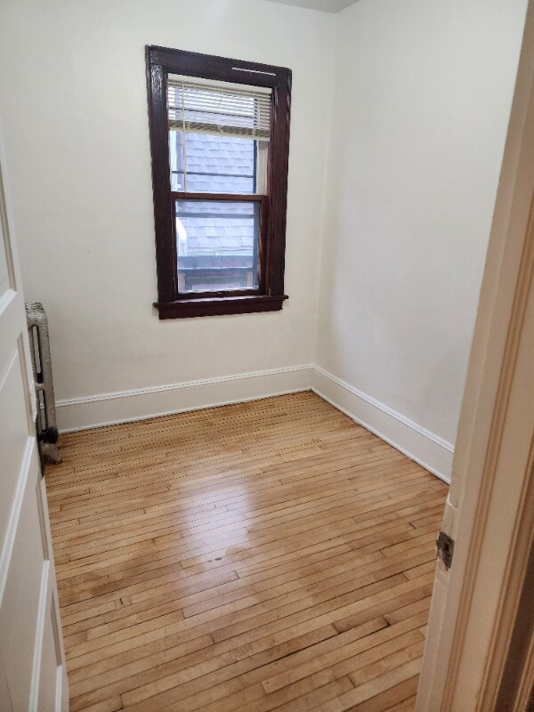 Building Photo - 832 E Clarke St