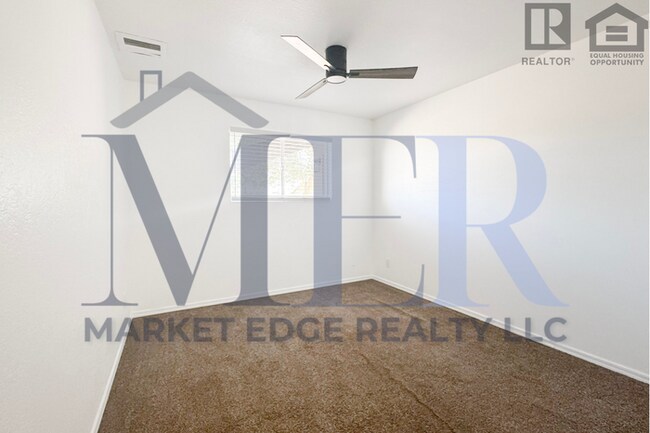 Building Photo - 5Bed/2Bath Home at Southern/Mill Ave! $399...