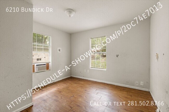 Building Photo - 6210 Bundick Dr